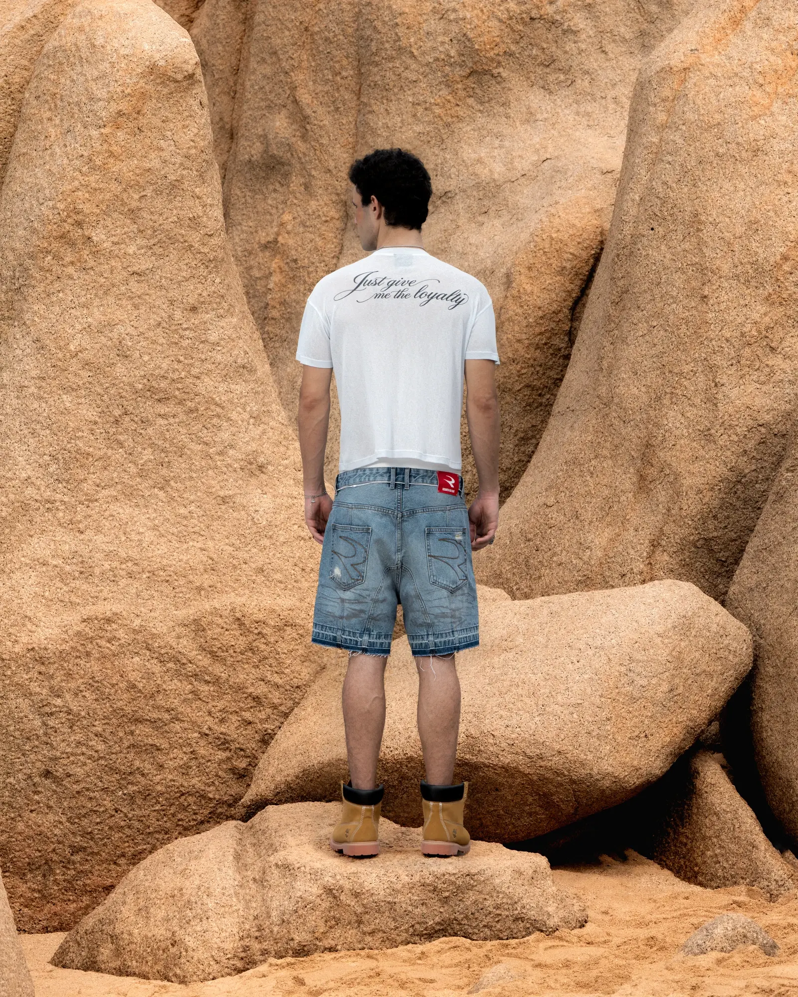 LOYALTY OVERSIZED TEE View 2
